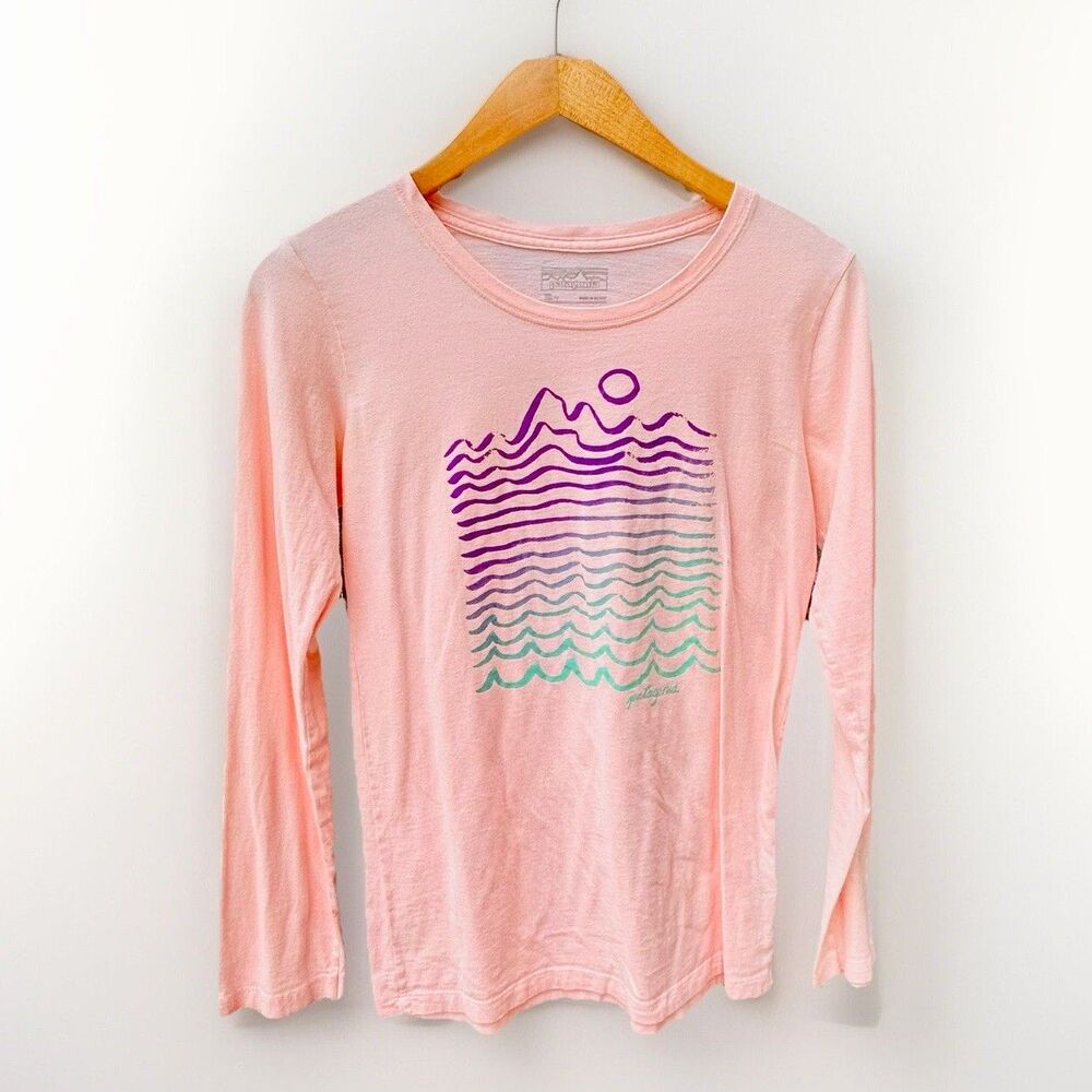 Patagonia XL Long Sleeve Pink Tee Mountain Ocean Hiking Base Camp Silky Preppy